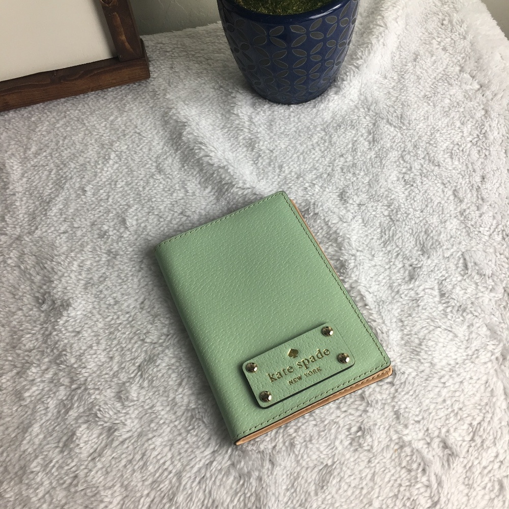NWT Kate Spade Mint Mojito Passport Holder